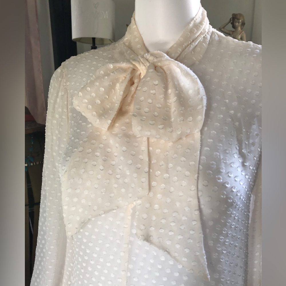 Elegant Cream Women's Blouse